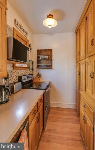 8218 Cadwalader Ave, Melrose Park PA  19027-2406 exterior