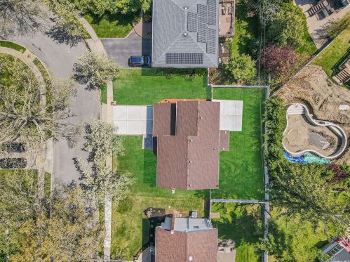 2092 Skipper Ct, North Bellmore NY  11710-3011 exterior