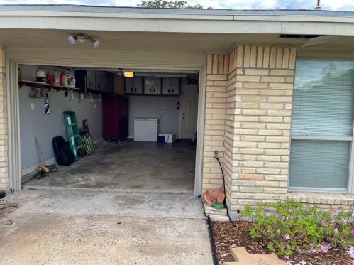 102 Mechanic St, Galveston TX  77550-5708 exterior