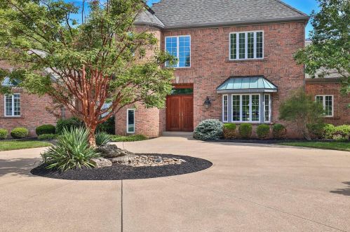 240 Walker Ln, Covington, KY 41017-2600