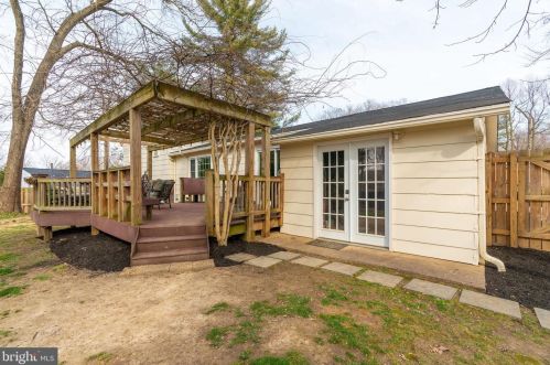 6614 Huntsman Blvd, Springfield VA 22152-2621 exterior