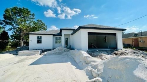 2917 29th St, Lehigh Acres, FL