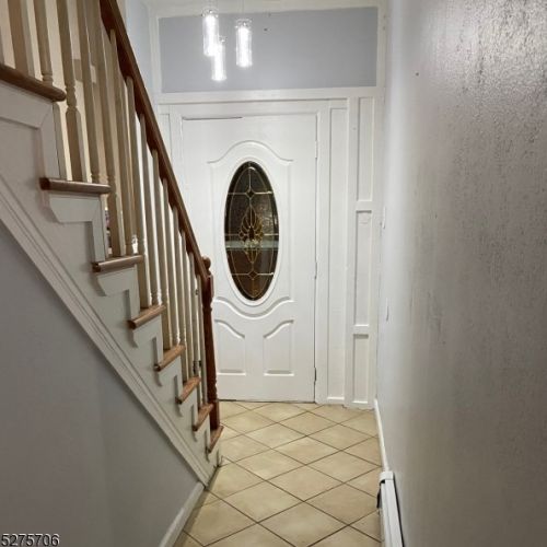 7 Garfield Ave, Paterson NJ  07506-2517 exterior