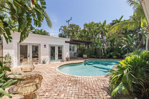 311 Plymouth Rd, West Palm Beach FL  33405-3219 exterior