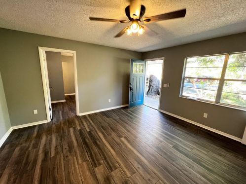 410 Albany Ave, Deland, FL 32724-6146