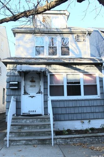 88-09 Albert Rd, Jamaica, NY 11417-2709