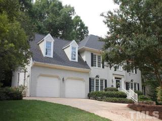 109 Fox Briar Ln, Cary, NC 27518-8305