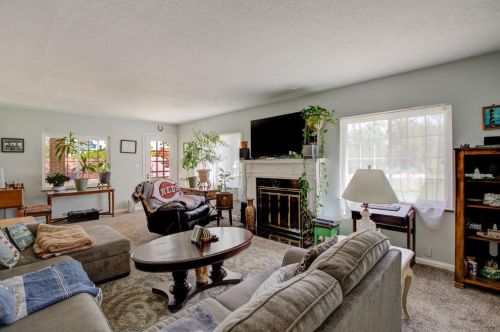 2357 Beechmont Ave, Cincinnati OH 45230-2030 exterior