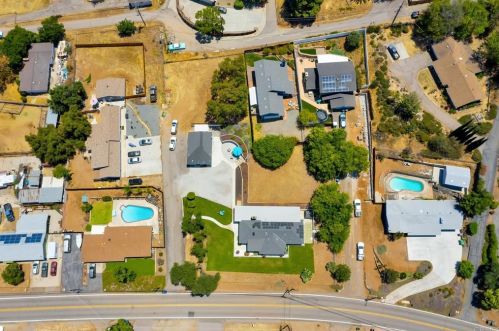 9607 Marilla Dr, Lakeside CA 92040-2806 exterior