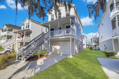 10 Island Breeze Ln, Beaufort, SC 29907-1678