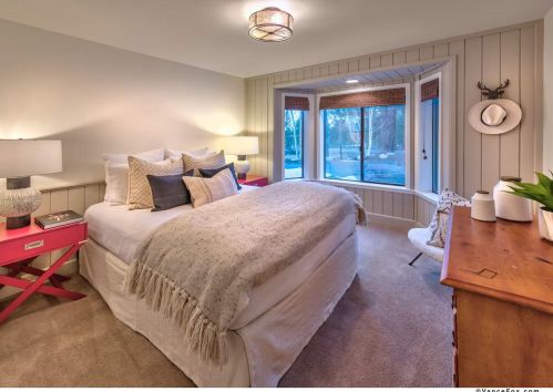 11115 Palisades Dr, Truckee CA 96161-3121 exterior