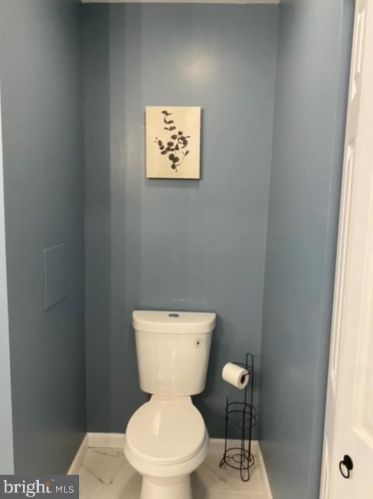 1244 Tristram Cir, West Deptford NJ  08051-2247 exterior