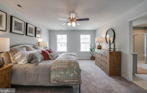 137 Winifred Dr, Hanover PA  17331 exterior