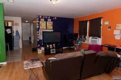 66 3 St, Paterson NJ 07522-1845 exterior