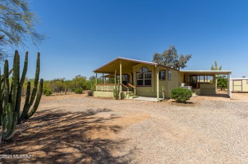 7255 Ellexson Dr, Tucson, AZ 85743-9574