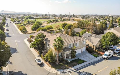 304 Saddle Horn Dr, West Pittsburg, CA 94565-2489