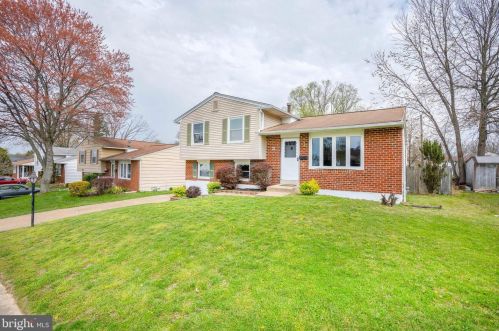 3 Hardy Rd, New Castle, DE 19720-2324
