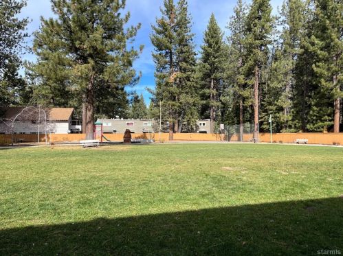 1223 Bonanza Ave, South Lake Tahoe CA  96150-3642 exterior