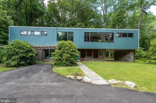 2435 Edge Hill Rd, Huntingdon Valley, PA 19006-5514