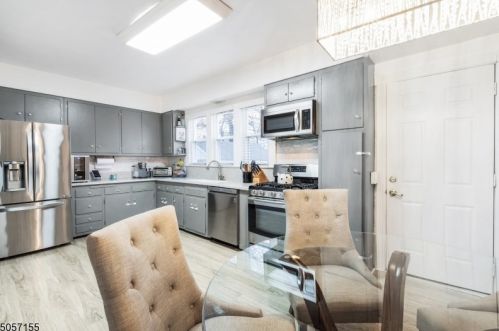 17 Woodside Ave, Little Falls NJ  07424-1315 exterior