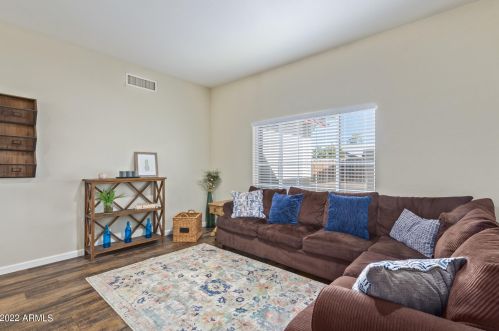 10233 Oregon Ave, Glendale, AZ 85307-4150