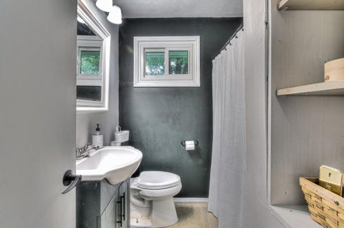 408 Wells Rd, Hermitage PA  16148-2678 exterior