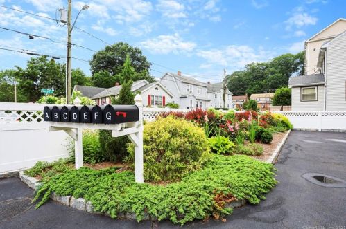 18 Faucett St, Stamford, CT 06906-2006
