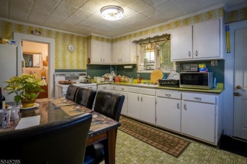 64 New York Ave, Newark NJ 07105-1211 exterior