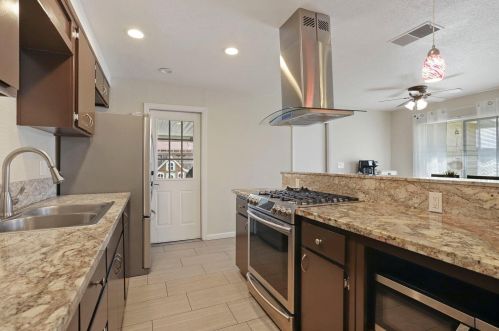 6148 San Juan Ct, Riverbank CA  95367-2742 exterior