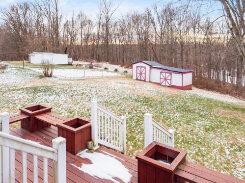 8090 Rdg Rd, Zanesville OH  43701-7869 exterior