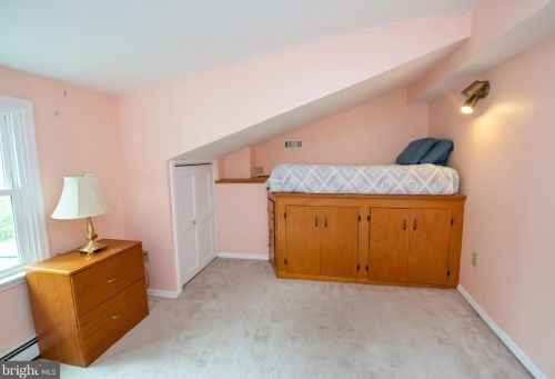 173 Marmic Dr, Southampton PA 18966-1724 exterior