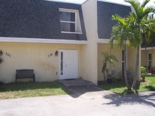 536 1st St, Boynton Beach FL  33435-3896 exterior