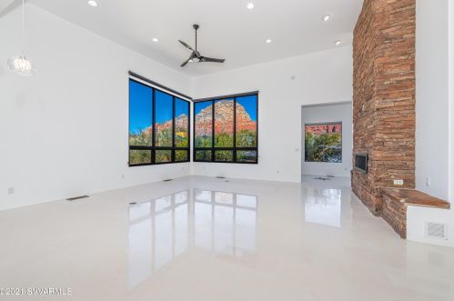 130 Grasshopper Ln, Sedona AZ 86336-4529 exterior