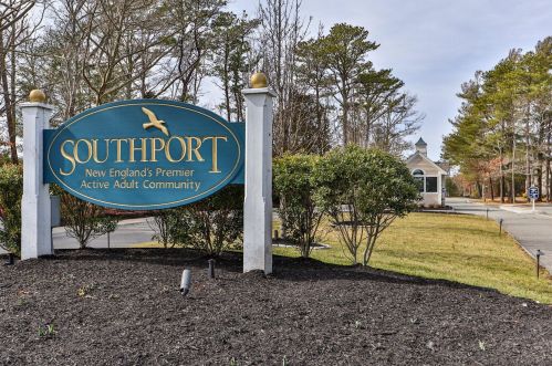 108 Grey Hawk Dr, Mashpee MA 02649 exterior