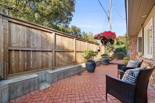 40 Sunrise Ave, Mill Valley, CA 94941-3339