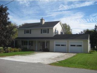 69 Laplatte Cir, Shelburne, VT 05482-6822