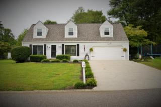 1825 Longcress Dr, Knoxville, TN 37918-2297
