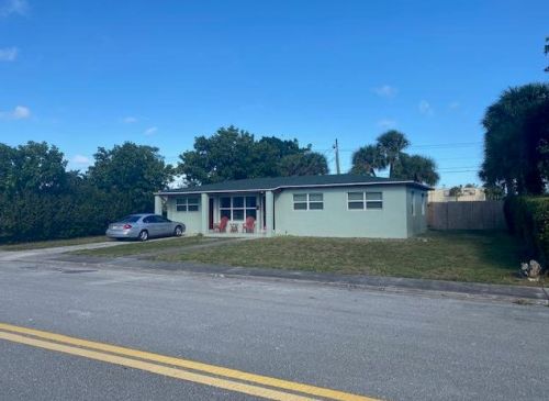617 Foresteria Dr, West Palm Beach, FL 33403-3215
