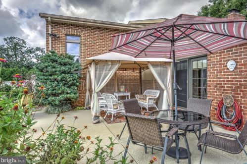 1188 Marie Ave, Ephrata PA  17522-1524 exterior