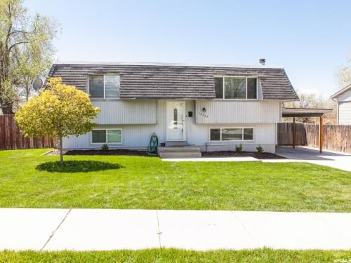 10462 Larkspur Dr, Sandy, UT 84094-4746