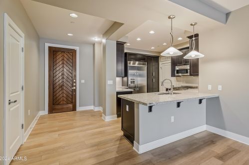 4805 Woodmere Fairway, Scottsdale, AZ 85251-1547