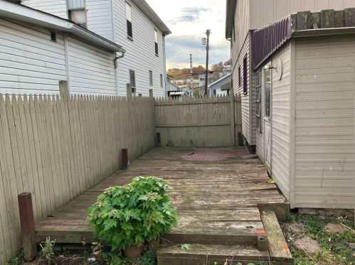 4614 5th Ave, Beaver Falls PA  15010-3320 exterior