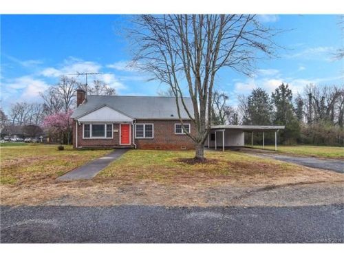 404 Hartness Rd, Statesville, NC 28677-3315