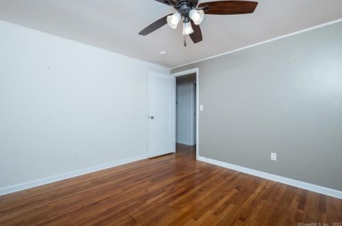 11 Dobson Cir, Middletown CT  06457-4603 exterior