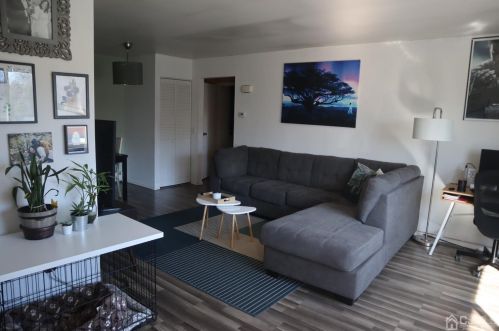 114 Cricket Ln, Woodbridge NJ  07095-1505 exterior