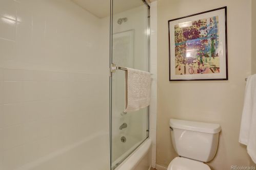 2475 Jackson St, Denver CO 80210-5638 exterior