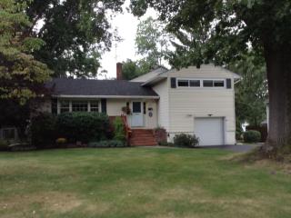 22 Miller Rd, Poughkeepsie, NY 12603-4625