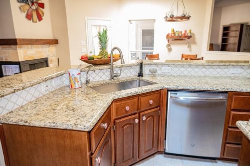 1607 Stonecrest Trl, St Paul TX 75098-7756 exterior