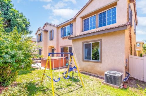 27404 Lock Haven Ct, Temecula CA  92591-4423 exterior
