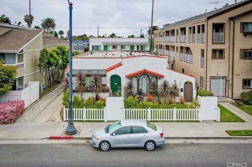 757 Redondo Ave, Long Beach CA  90804-5140 exterior